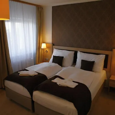 Pod Vlekem Hotel Loučná pod Klínovcem